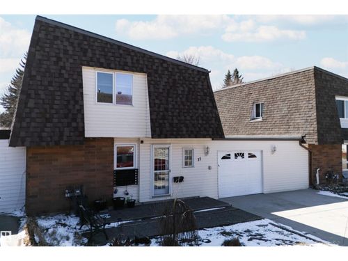 11 Greenfields Estate, St Albert, AB, T8N2G2 | Card Image