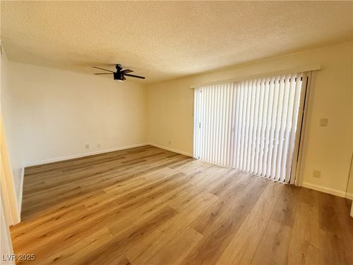 3270 Liahona Way, Las Vegas, NV, 89121-5714 | Card Image