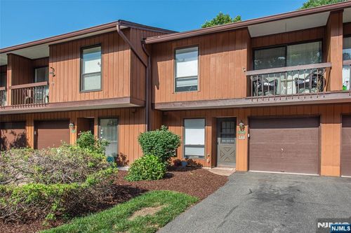 1068 Treetops, Wharton, NJ, 07885-1775 | Card Image
