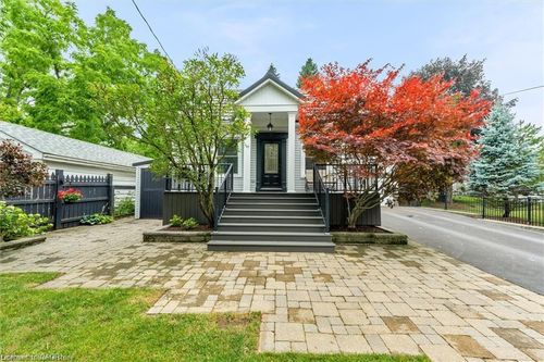 150 Old Guelph Rd, Dundas, ON, L9H5Y2 | Card Image