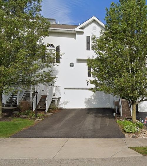 28 Cinque Terra Pl, Finleyville, PA, 15332-4025 | Card Image