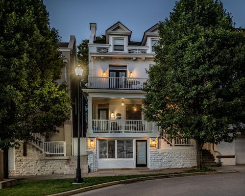 313 York St, Newport, KY, 41071-1638 | Card Image