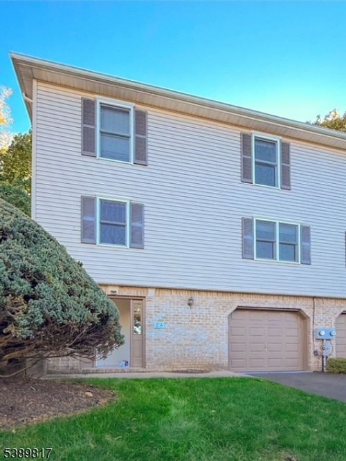 8b-8 Magnolia Ct, Madison, NJ, 07940-2232 | Card Image