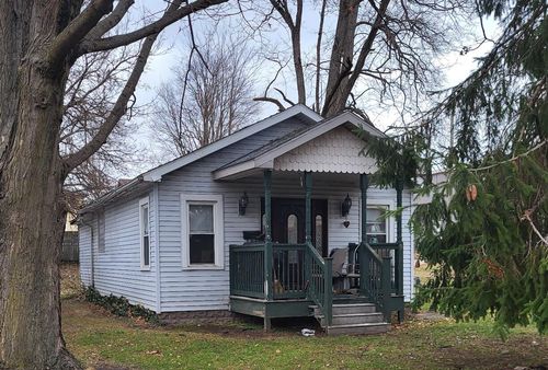 931 Maple St, Niles, MI, 49120-3256 | Card Image