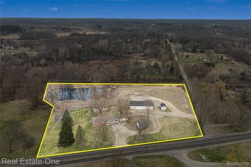 1401 E M 36, Pinckney, MI, 48169-8855 | Card Image