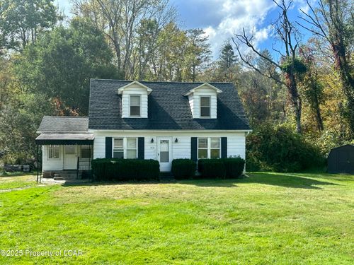 3958 Sr 309 Hwy, Dallas, PA, 18612-1582 | Card Image