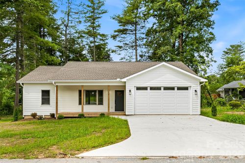 334 Woodland Drive, Hendersonville, NC, 28792 | Card Image