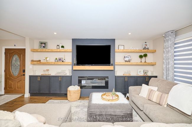 6796 Stokes St, House other with 5 bedrooms, 2 bathrooms and 4 parking in Niagara Falls ON | Image 9