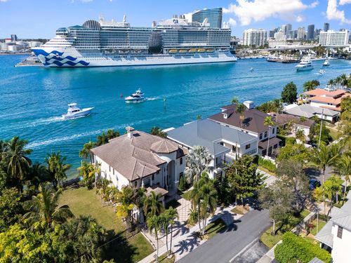 1965 Harbourview Dr, Fort Lauderdale, FL, 33316-3627 | Card Image