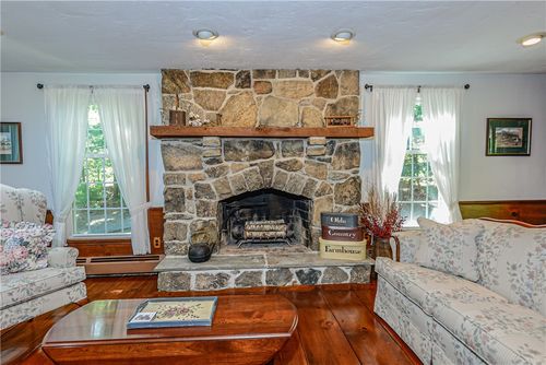 132 Sheffield Hill Rd, Exeter, RI, 02822-2908 | Card Image