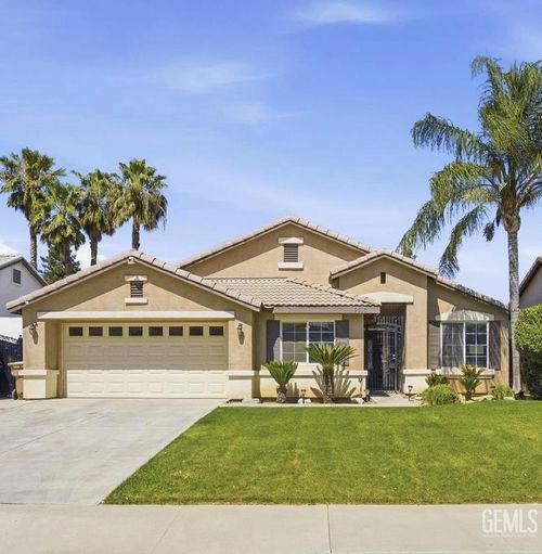 9910 Pyramid Peak Drive, Bakersfield, CA, 93311 | Card Image