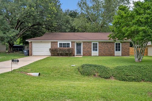 2164 Portsmouth Cir, TALLAHASSEE, FL, 32311-9443 | Card Image
