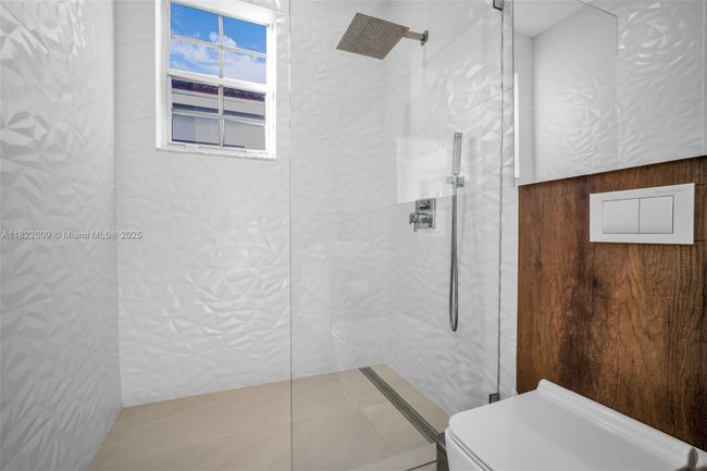 942 Lavender Cir, House other with 4 bedrooms, 3 bathrooms and null parking in Weston FL | Image 35
