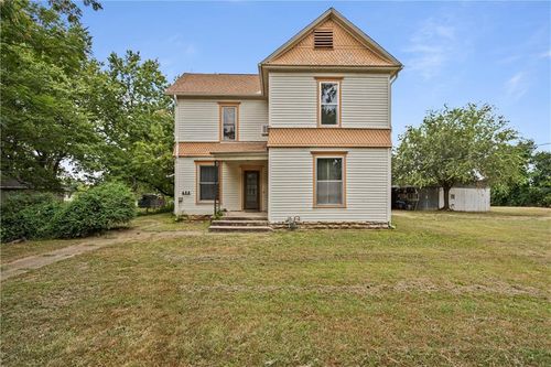 403 N Julia St, Thayer, KS, 66776-4011 | Card Image