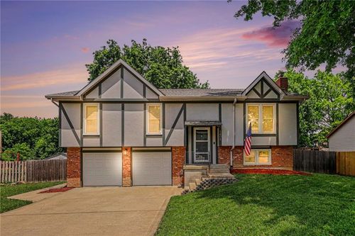 1406 N Martway Dr, Olathe, KS, 66061-3033 | Card Image