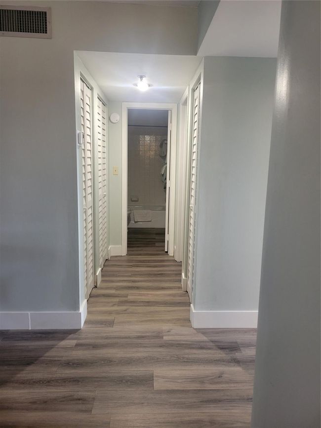 APT-407A - 3940 Inverrary Blvd, Condo with 2 bedrooms, 2 bathrooms and null parking in Lauderhill FL | Image 4