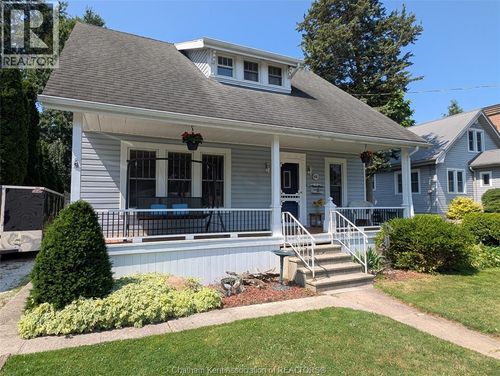 66 Delaware Ave, Chatham, ON, N7L2W2 | Card Image