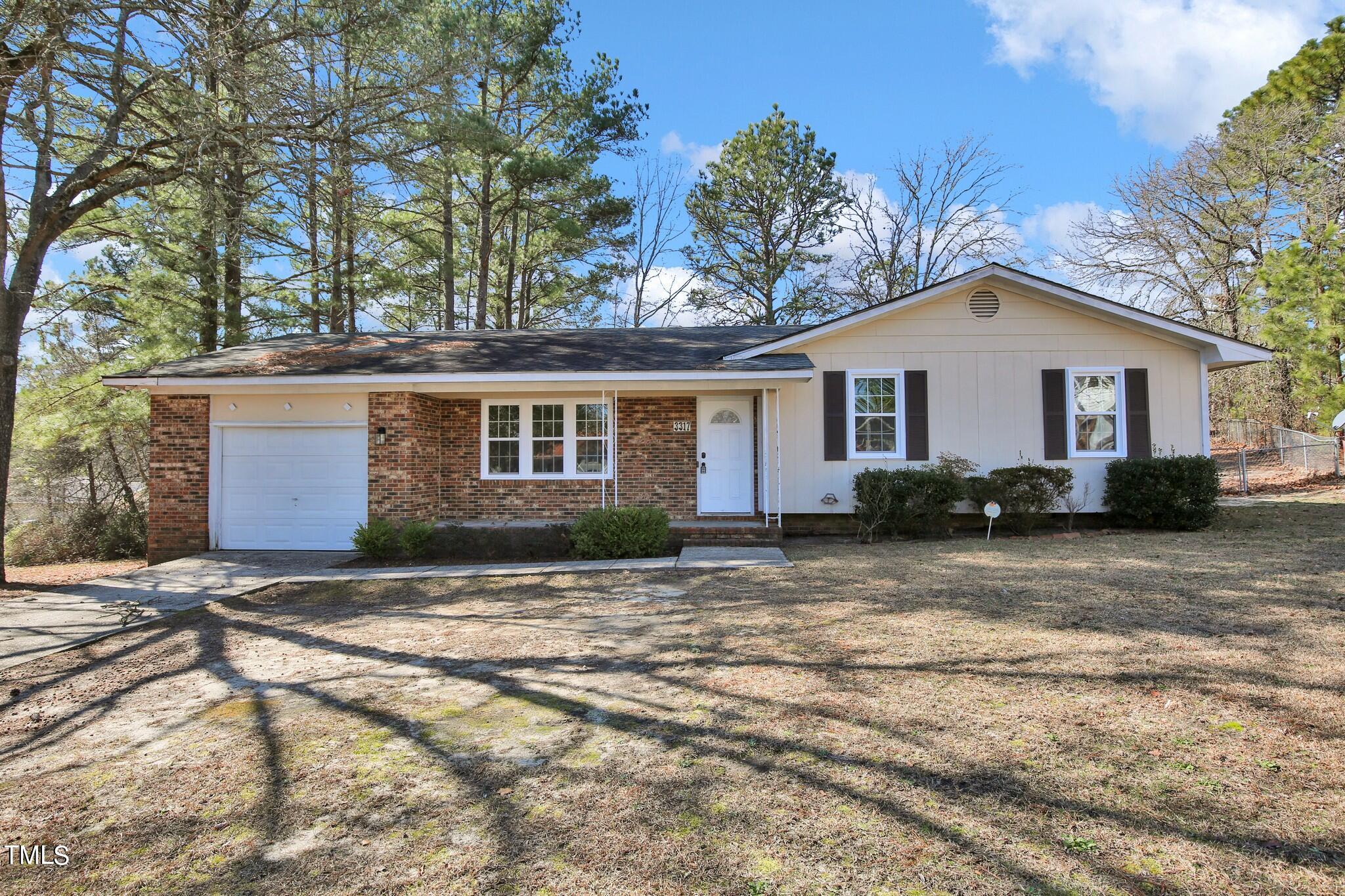 Hedgemoor Cir, Spring Lake, NC 28390