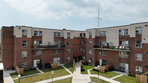 212-1055 Forestwood Dr, Mississauga, ON, L5C2T8 | Card Image