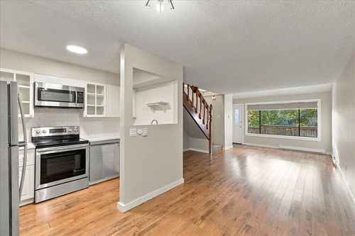 4904 47a Ave, Delta, BC, V4K1T4 | Card Image