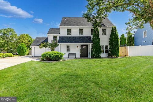 1 Maplewood Ct, Barnegat, NJ, 08005-2008 | Card Image