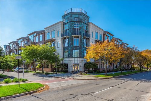 413-16800 Van Aken Blvd, Shaker Heights, OH, 44120-3658 | Card Image
