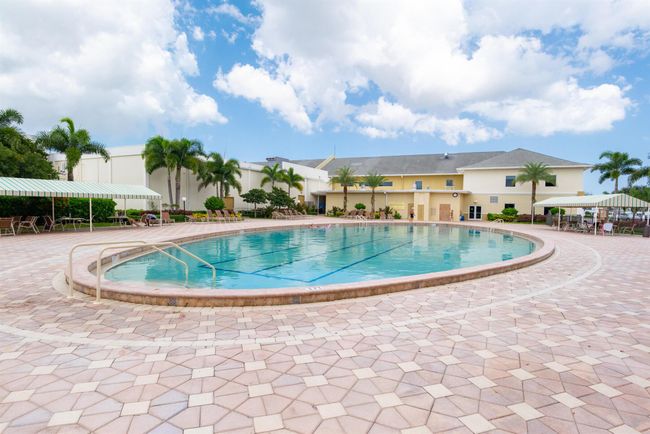 322 - 322 Windsor N, Condo with 1 bedrooms, 2 bathrooms and null parking in West Palm Beach FL | Image 22