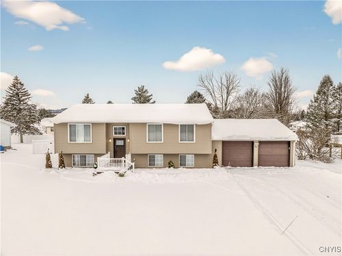 31 Meadowbrook Dr, New Hartford, NY, 13413-3803 | Card Image