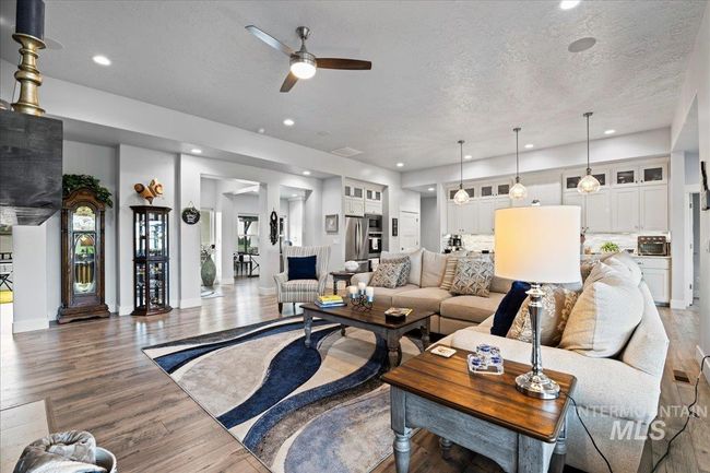 22962 Signature Pointe Ln, House other with 4 bedrooms, 3 bathrooms and 4 parking in Wilder ID | Image 17