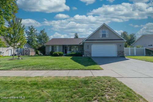 2066 E Goldleaf Ln, Coeur D Alene, ID, 83815-8200 | Card Image