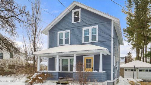 44 Strong Ave, Pittsfield, MA, 01201-7227 | Card Image