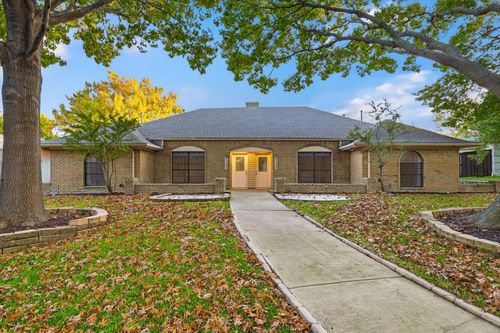 7123 Pleasant View Dr, Dallas, TX, 75231-4829 | Card Image