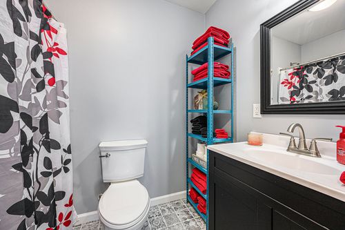 31395 66th St, Bangor, MI, 49013-9683 | Card Image