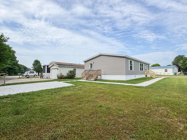UNIT-34 - 1241 Manistee River Rd, House other with 3 bedrooms, 2 bathrooms and null parking in Three Rivers MI | Image 4