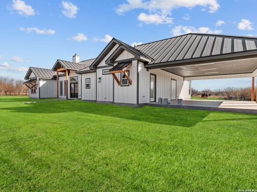 465 W Wetz Rd, Marion, TX, 78124-2069 | Card Image
