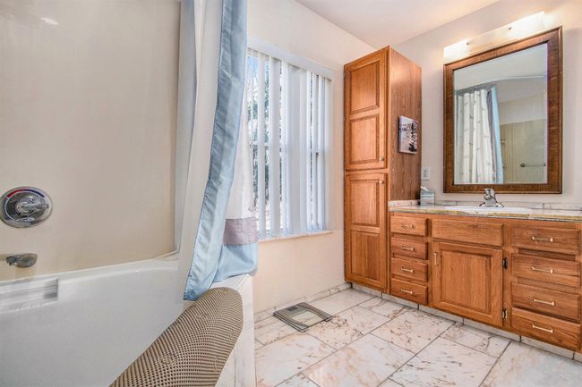 51066 Maple Rd, House other with 2 bedrooms, 2 bathrooms and null parking in Marcellus MI | Image 11