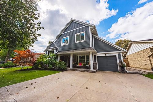 581 Holly Hill Cres, Burlington, ON, L7L3Z8 | Card Image