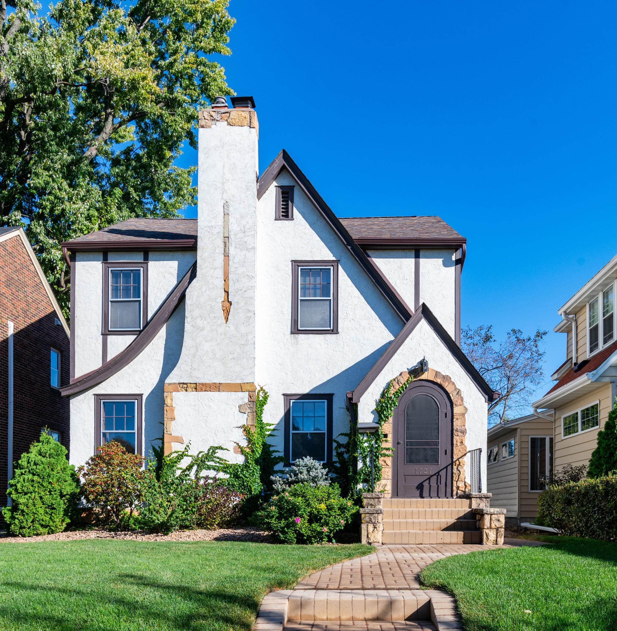 Eleanor Ave, Saint Paul, MN 55116