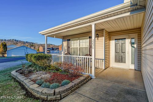 2234 Hickory Manor Way, Knoxville, TN, 37931-4391 | Card Image
