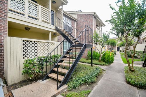 2002-2121 El Paseo St, Houston, TX, 77054-3226 | Card Image
