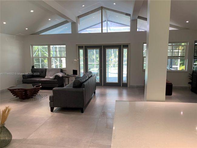 4851 Sw 106 Th Ave, House other with 3 bedrooms, 2 bathrooms and null parking in Davie FL | Image 24