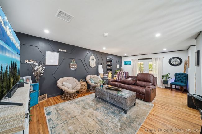 912 Henshaw Ave, House other with 4 bedrooms, 3 bathrooms and null parking in Sapulpa OK | Image 4