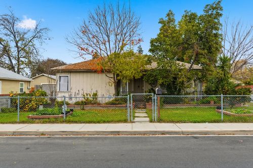 801 Flower St, Turlock, CA, 95380-4607 | Card Image