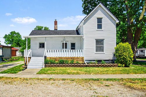 106 Pope St, Lapeer, MI, 48446-2256 | Card Image
