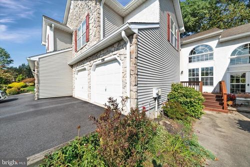 1015 Adams Way, WEST CHESTER, PA, 19382-8725 | Card Image