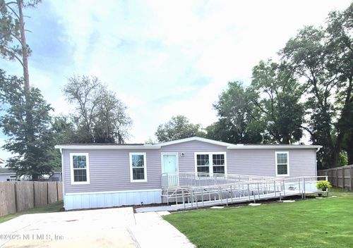 6004 E 6th Mnr, Palatka, FL, 32177-3837 | Card Image