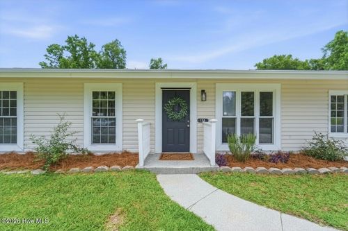 130 Tanglewood Dr, Jacksonville, NC, 28540-3956 | Card Image