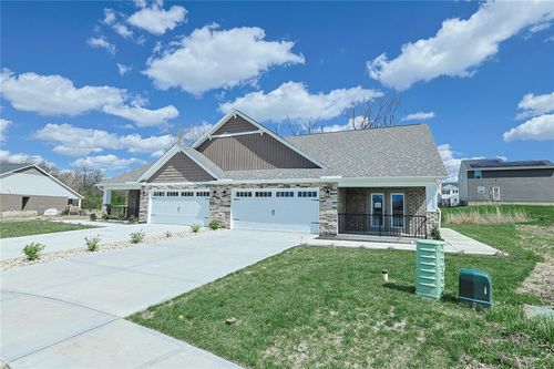 5019 Waterford Ln, Middletown, OH, 45042-4018 | Card Image