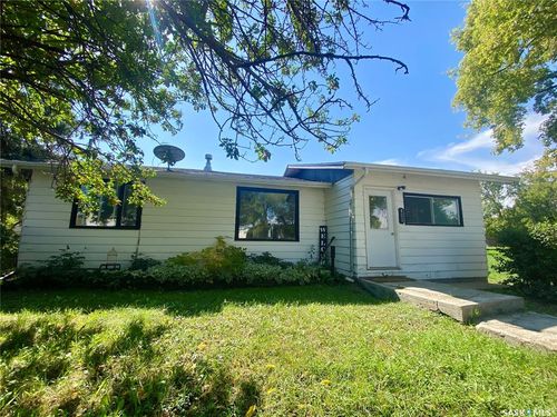 822 4th Ave, Raymore, SK, S0A3J0 | Card Image