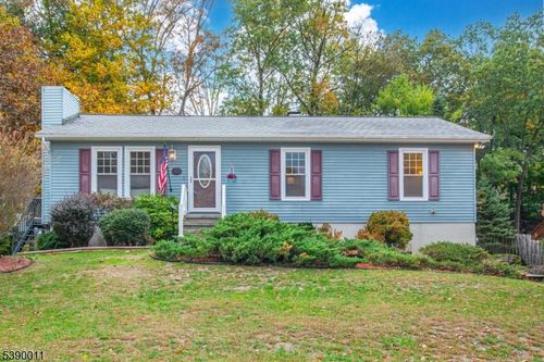 30 Linmor Ave, Newton, NJ, 07860-2538 | Card Image